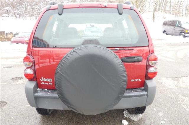 Jeep Liberty 2006 photo 4