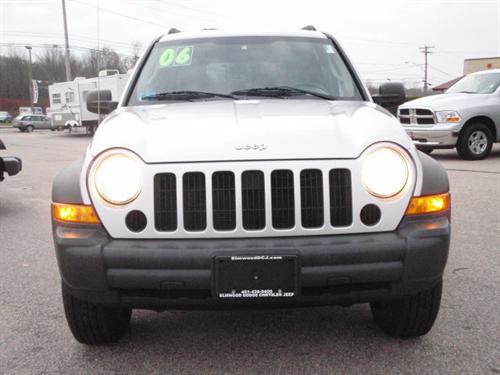 Jeep Liberty 2006 photo 3