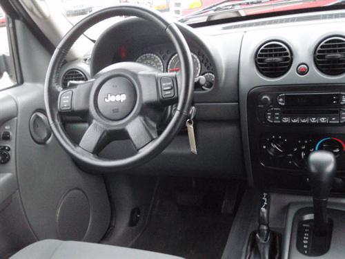 Jeep Liberty 2006 photo 4