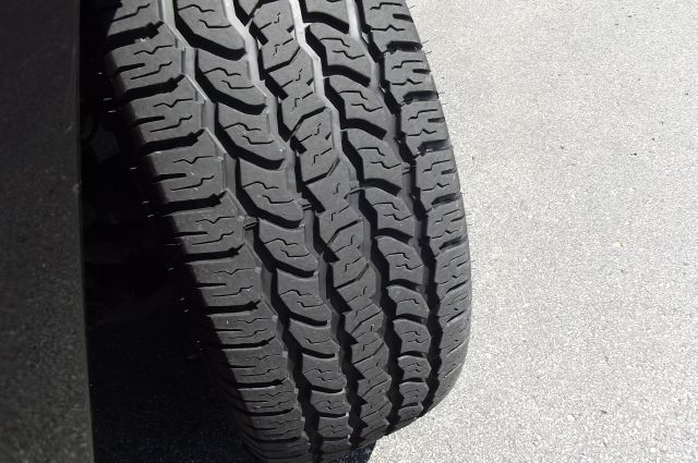 Jeep Liberty 2006 photo 12