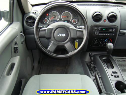 Jeep Liberty 2006 photo 2