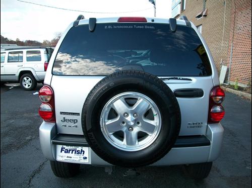 Jeep Liberty 2006 photo 2