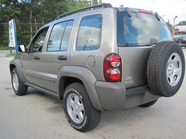 Jeep Liberty 2006 photo 2