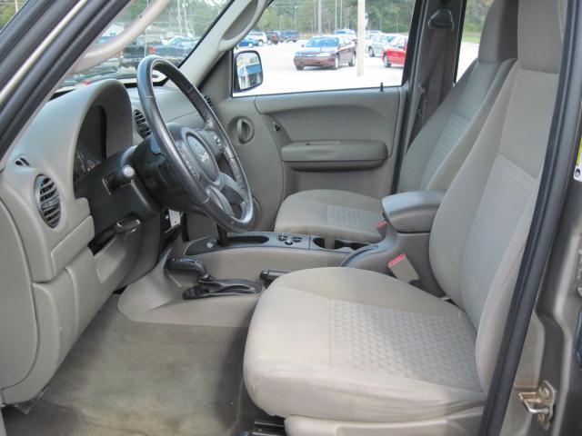 Jeep Liberty 2006 photo 5