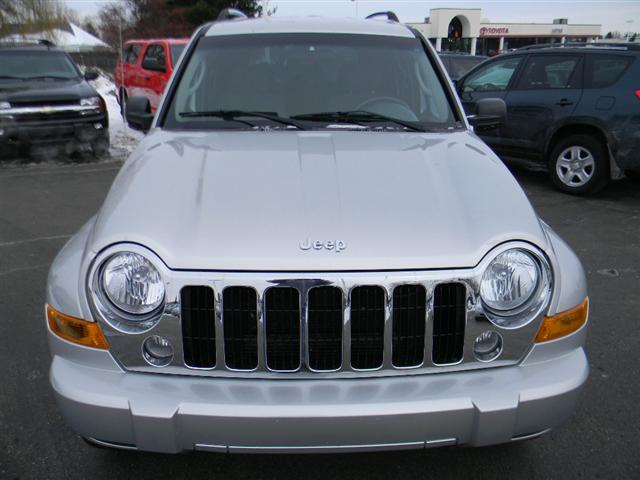 Jeep Liberty 2006 photo 2