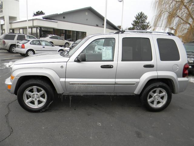 Jeep Liberty 2006 photo 3