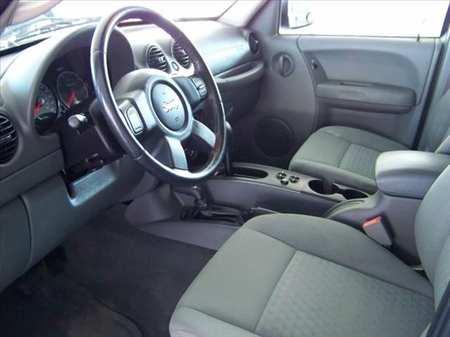Jeep Liberty 2006 photo 3