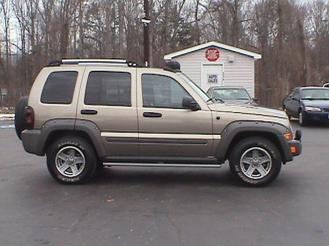 Jeep Liberty 2006 photo 2