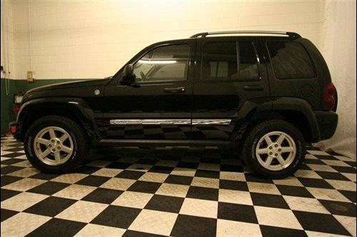 Jeep Liberty 2006 photo 2