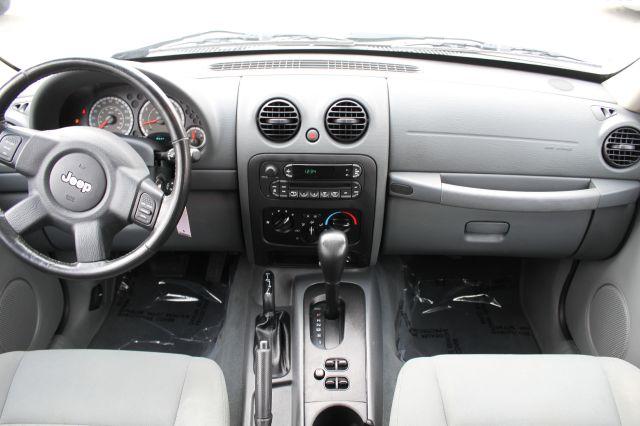 Jeep Liberty 2006 photo 1