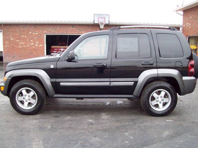 Jeep Liberty 2006 photo 3