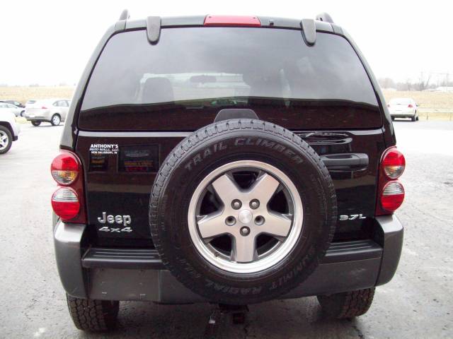 Jeep Liberty 2006 photo 4
