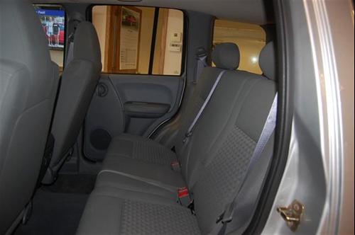 Jeep Liberty 2006 photo 4