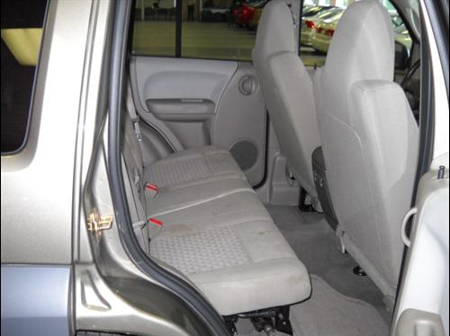 Jeep Liberty 2006 photo 4