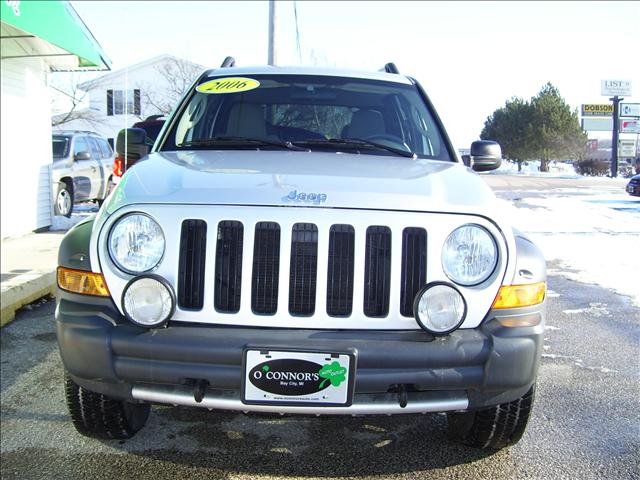 Jeep Liberty 2006 photo 2