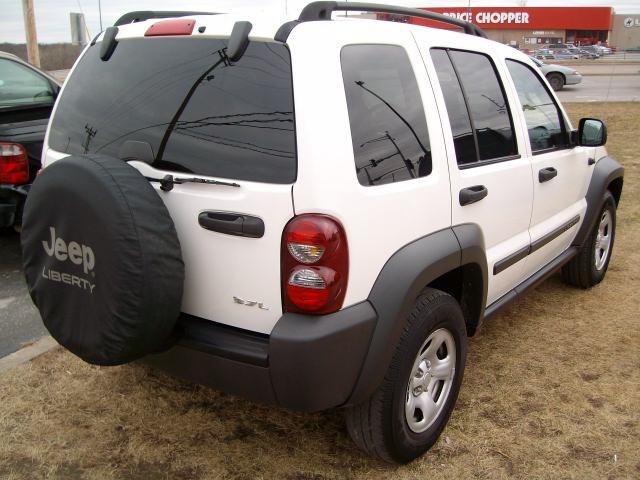 Jeep Liberty 2006 photo 3