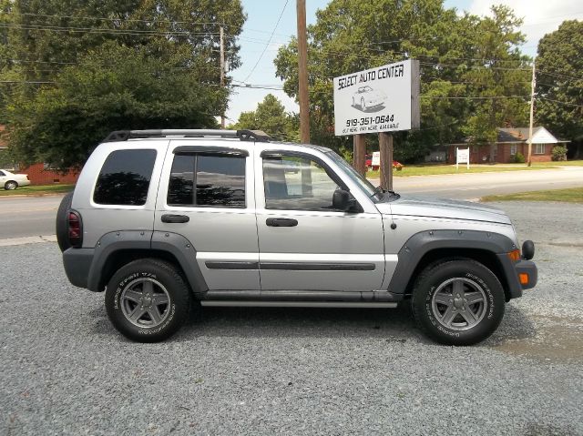 Jeep Liberty 2006 photo 2
