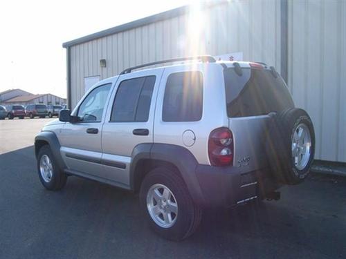 Jeep Liberty 2006 photo 3
