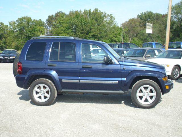 Jeep Liberty 2006 photo 3