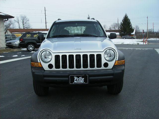 Jeep Liberty 2006 photo 4