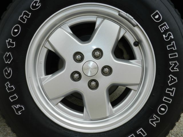 Jeep Liberty 2006 photo 2