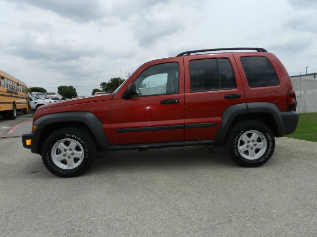 Jeep Liberty 2006 photo 30