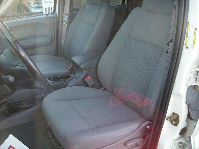 Jeep Liberty 2006 photo 2