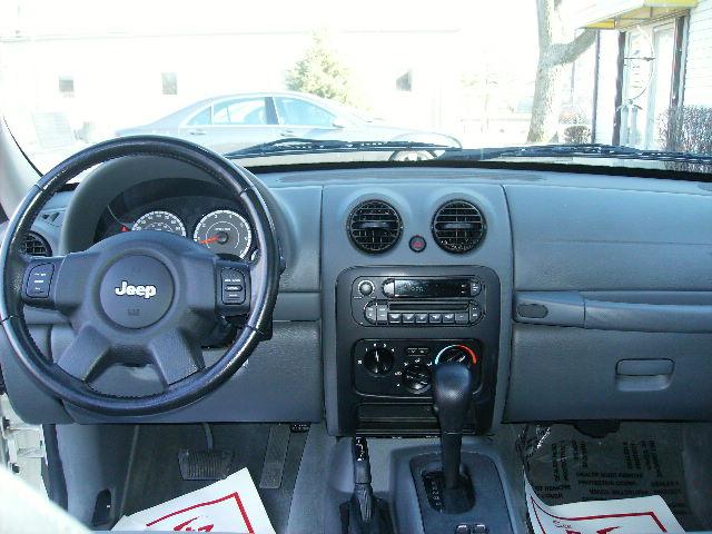 Jeep Liberty 2006 photo 4