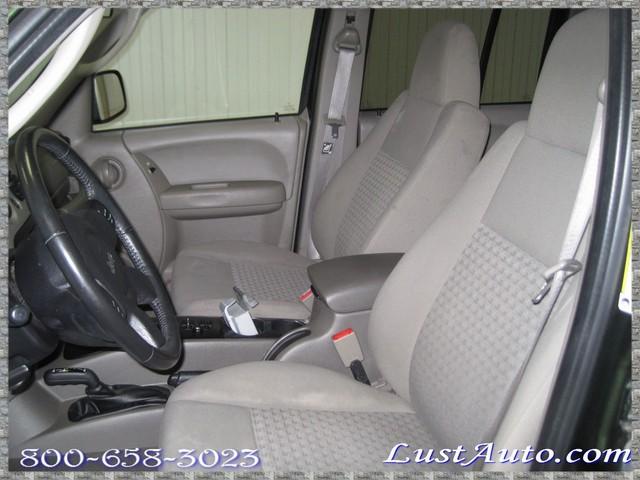 Jeep Liberty 2006 photo 2