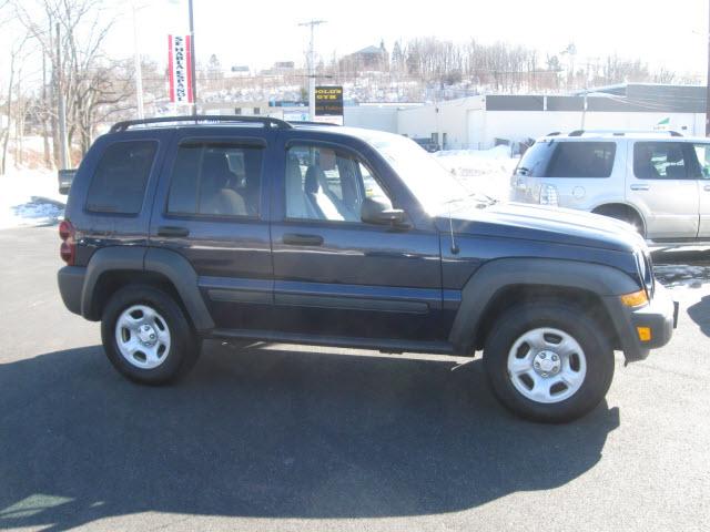Jeep Liberty 2006 photo 3