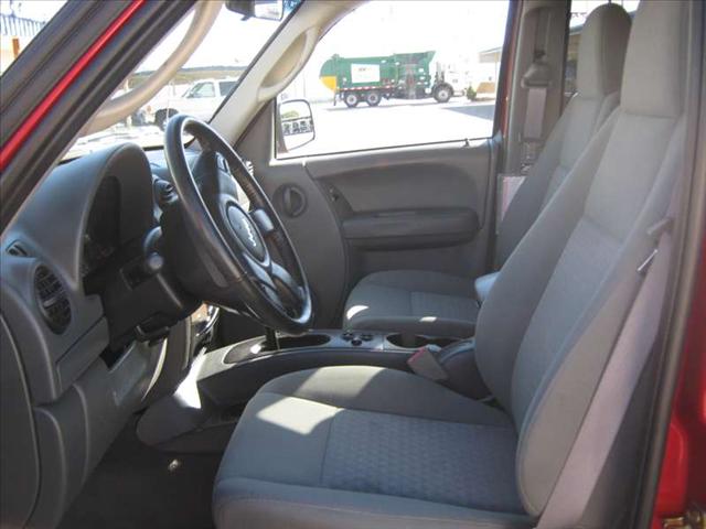 Jeep Liberty 2006 photo 4