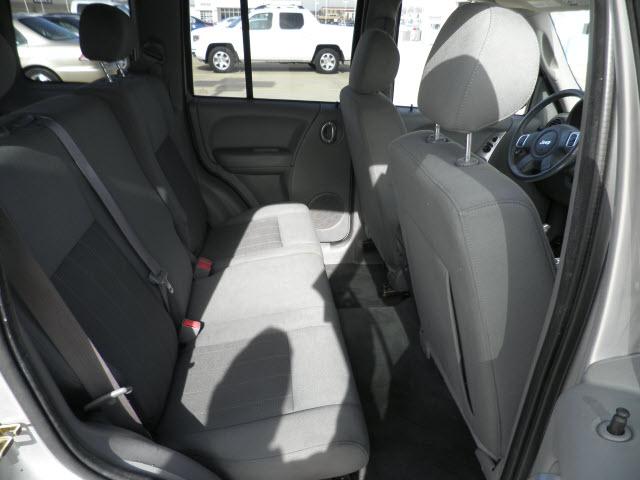 Jeep Liberty 2006 photo 5