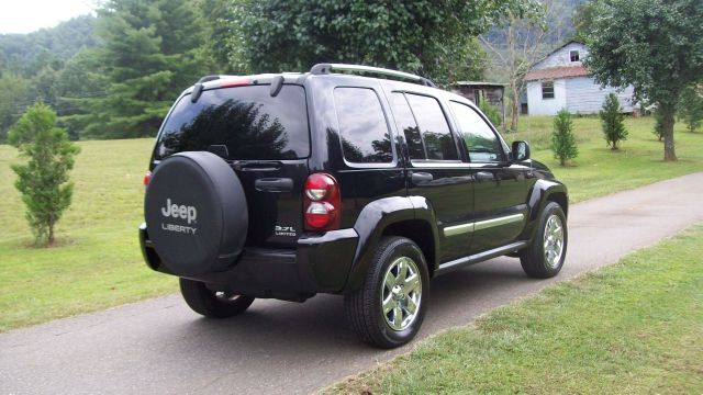 Jeep Liberty 2006 photo 1