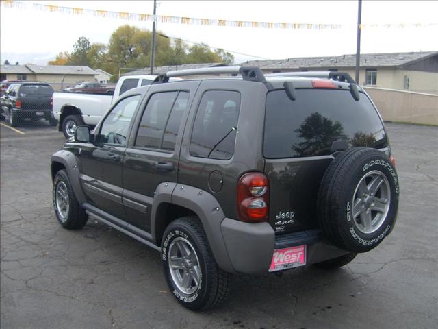 Jeep Liberty 2006 photo 3