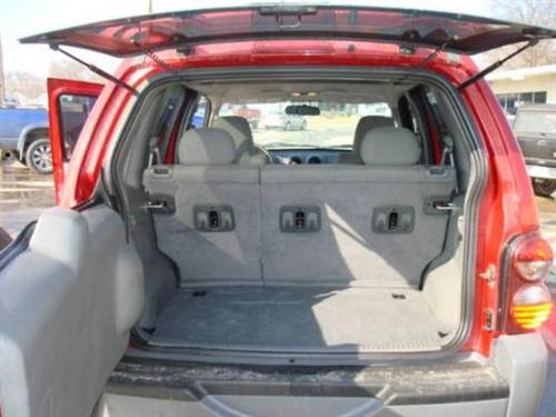 Jeep Liberty 2006 photo 3