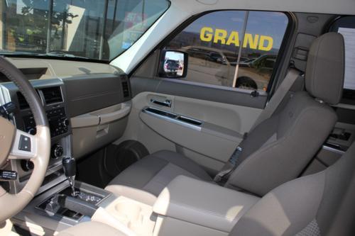 Jeep Liberty 2006 photo 2