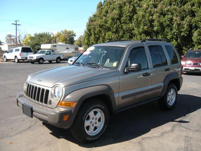 Jeep Liberty 2006 photo 2