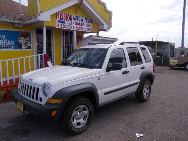 Jeep Liberty 2006 photo 2