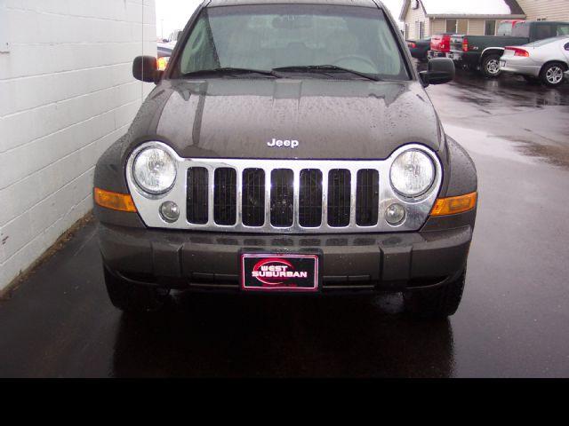 Jeep Liberty 2006 photo 2