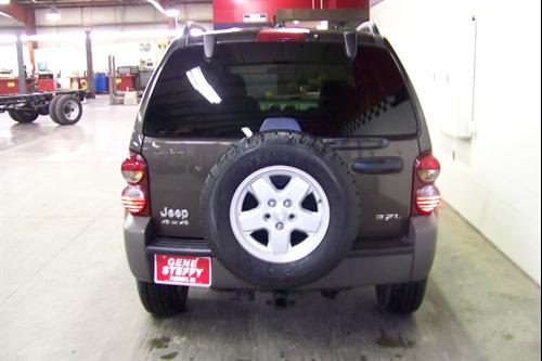 Jeep Liberty 2006 photo 3