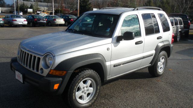 Jeep Liberty 2006 photo 4