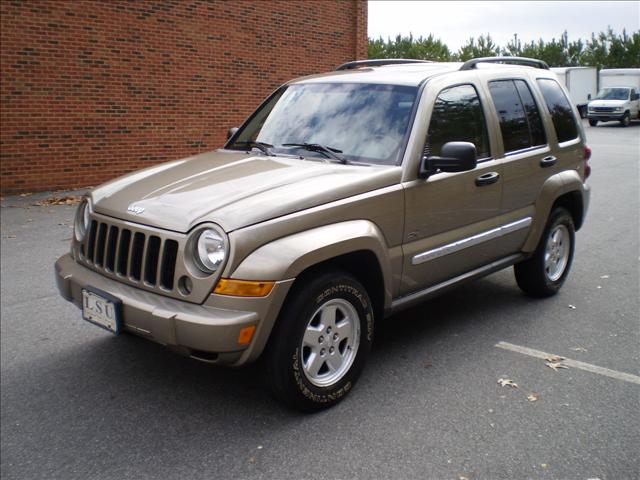 Jeep Liberty 2006 photo 2