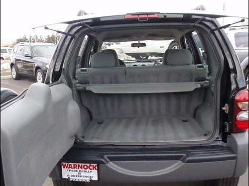 Jeep Liberty 2006 photo 3