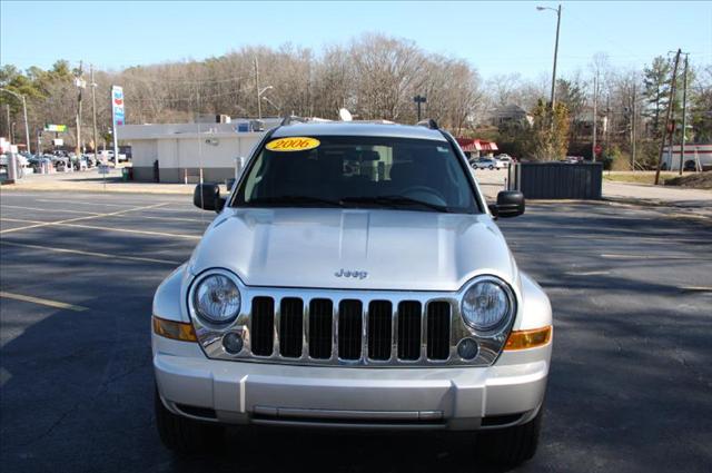 Jeep Liberty 2006 photo 2