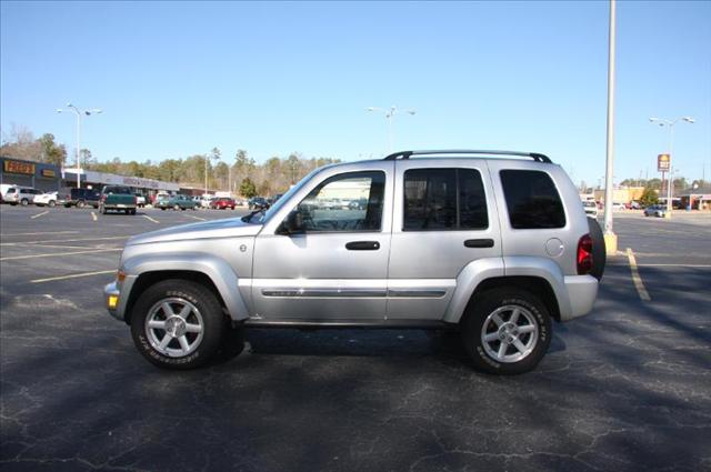 Jeep Liberty 2006 photo 3