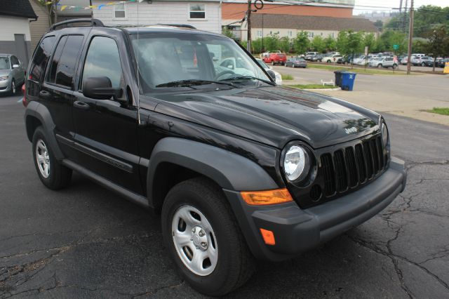 Jeep Liberty 2006 photo 14