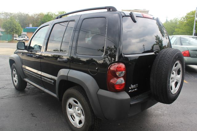 Jeep Liberty 2006 photo 15