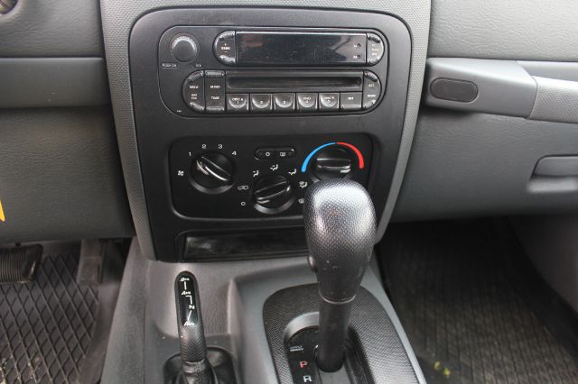 Jeep Liberty 2006 photo 9