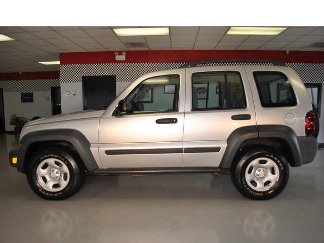 Jeep Liberty 2006 photo 1