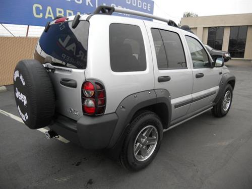 Jeep Liberty 2006 photo 3
